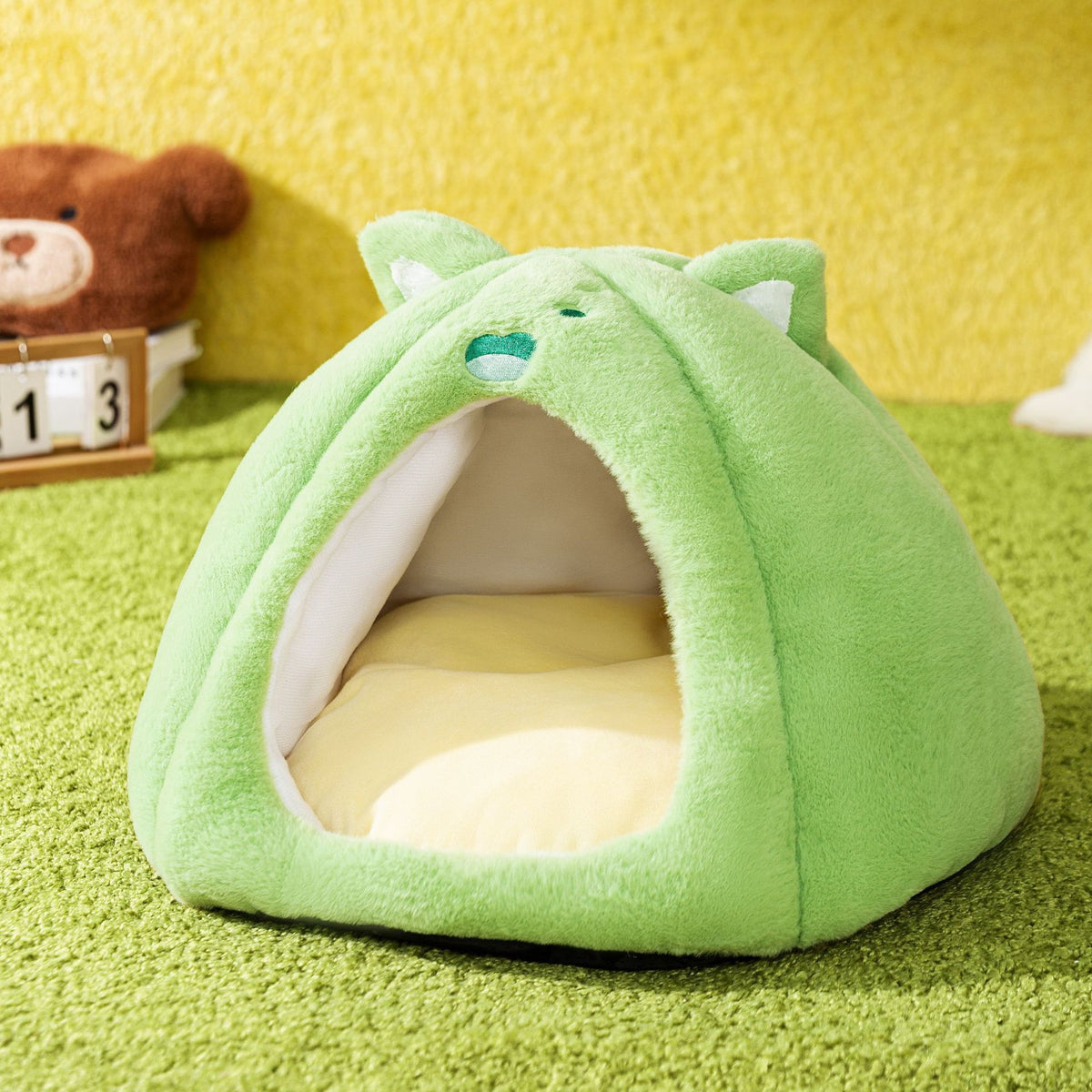 Toast Bread Cozy Calming Cat Bed